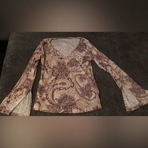 XOXO form fitting top